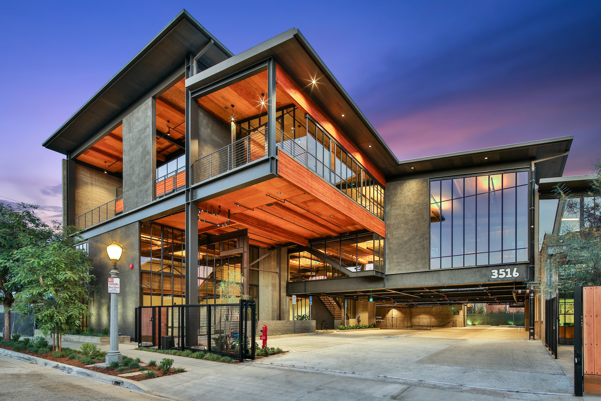 In Southern California, a former industrial zone continues to revitalize with an award-winning office property. Photo: Patrick Tang, Take Flyt Imaging