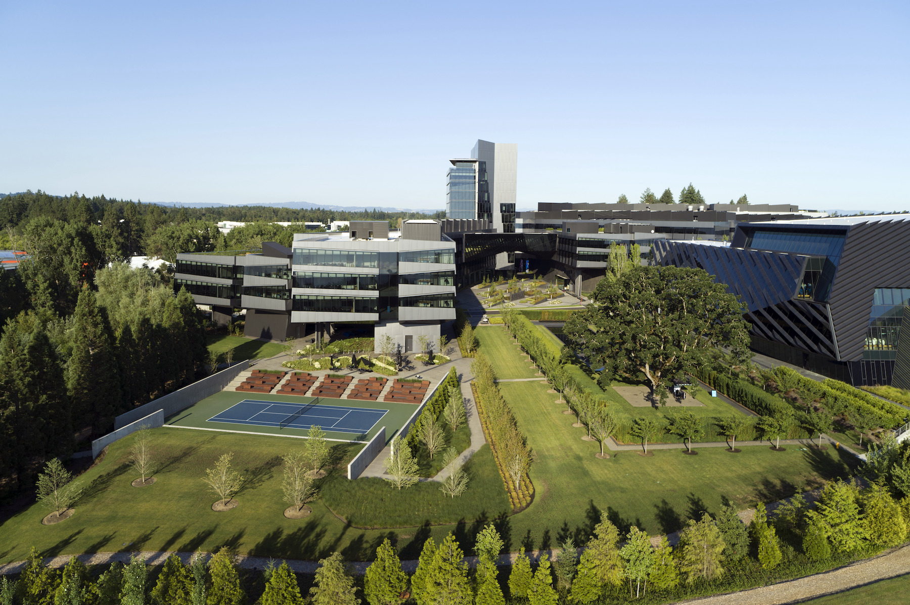 Amigo éxtasis Orgulloso Nike HQ's newest, largest structure: the Serena Williams Building
