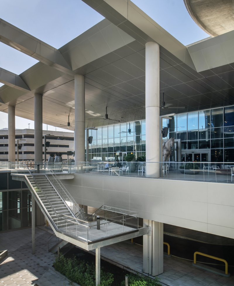 坦帕国际机场主航站楼的改造工程完工