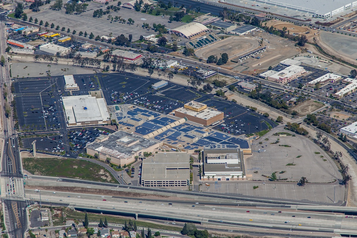 Shopping centers set their sight on solar