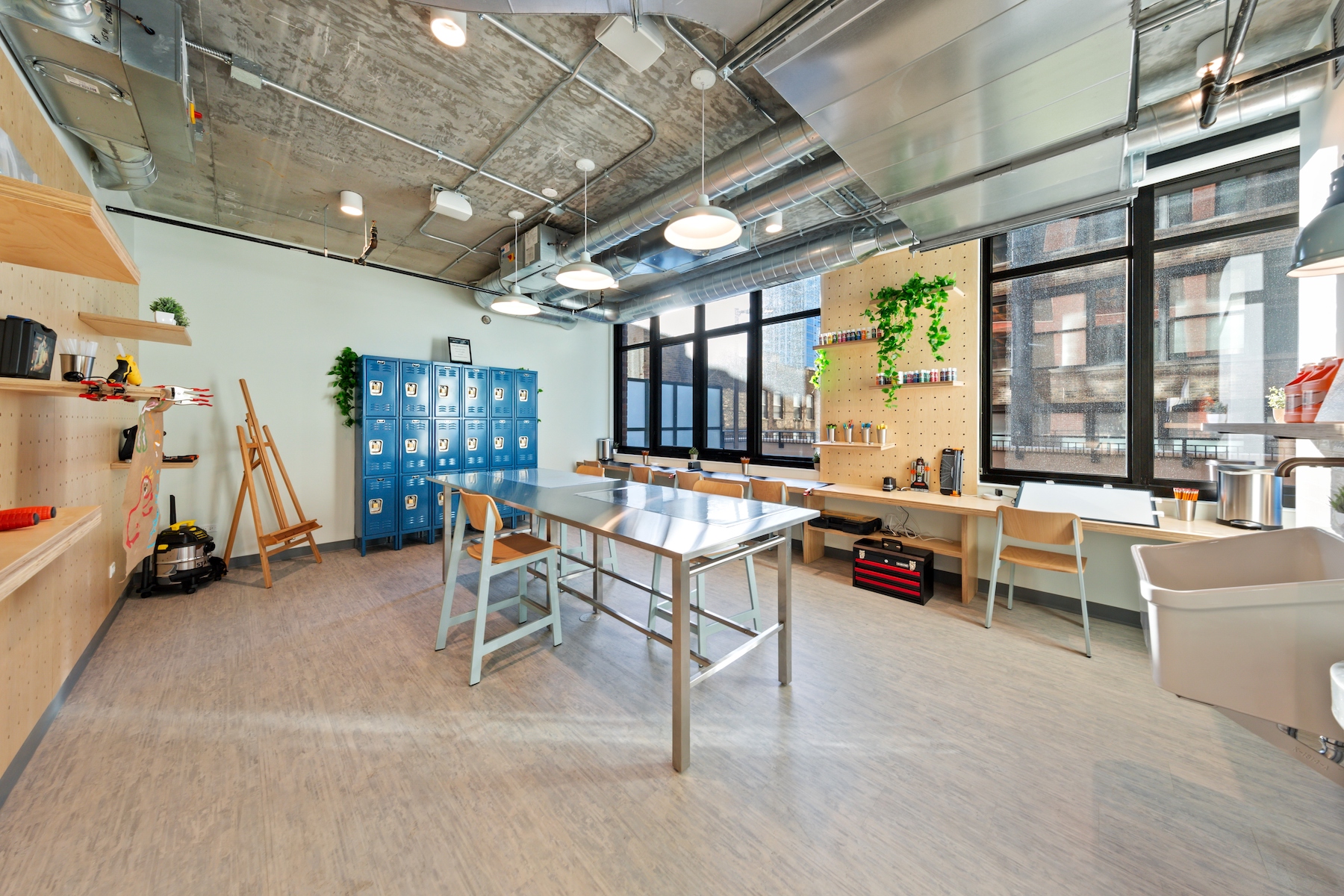 AMLI 808 in Chicago offers downtown living with a plethora of work-from-home amenities, including an on-site podcast studio and a DIY studio for makers and builders.