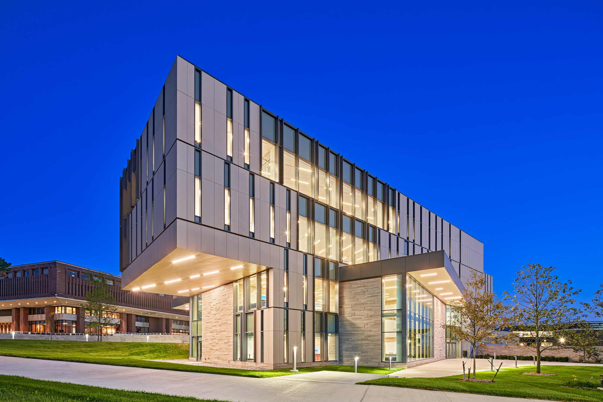 Kettering University Learning Commons designed by Stantec, Jason Keen Photography 7.jpeg