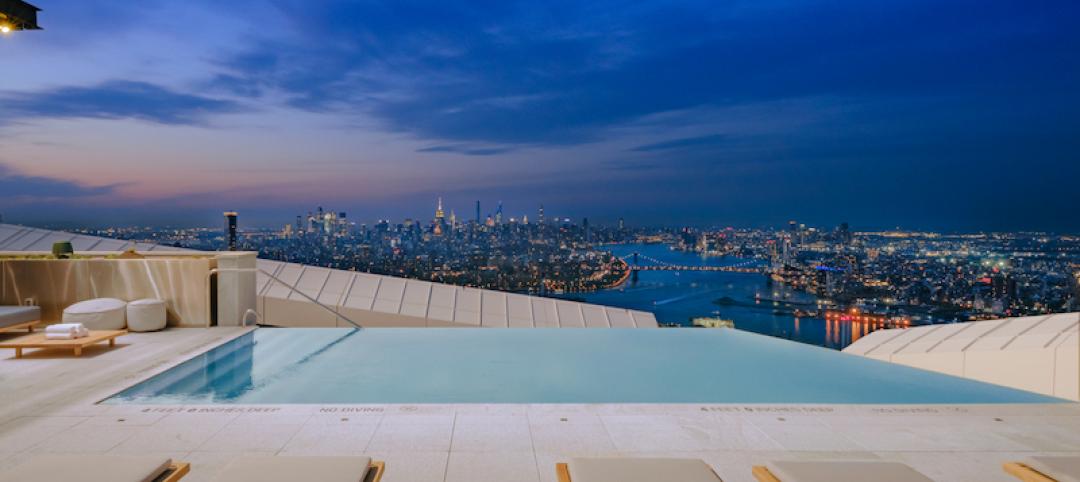 Infinity pool atop Brooklyn Point high rise