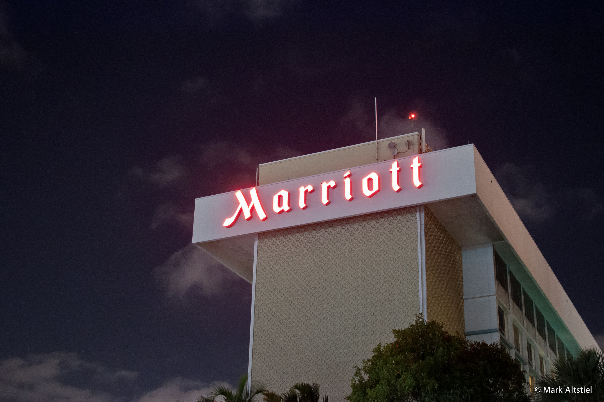 Marriott to acquire Starwood for $12.2 billion