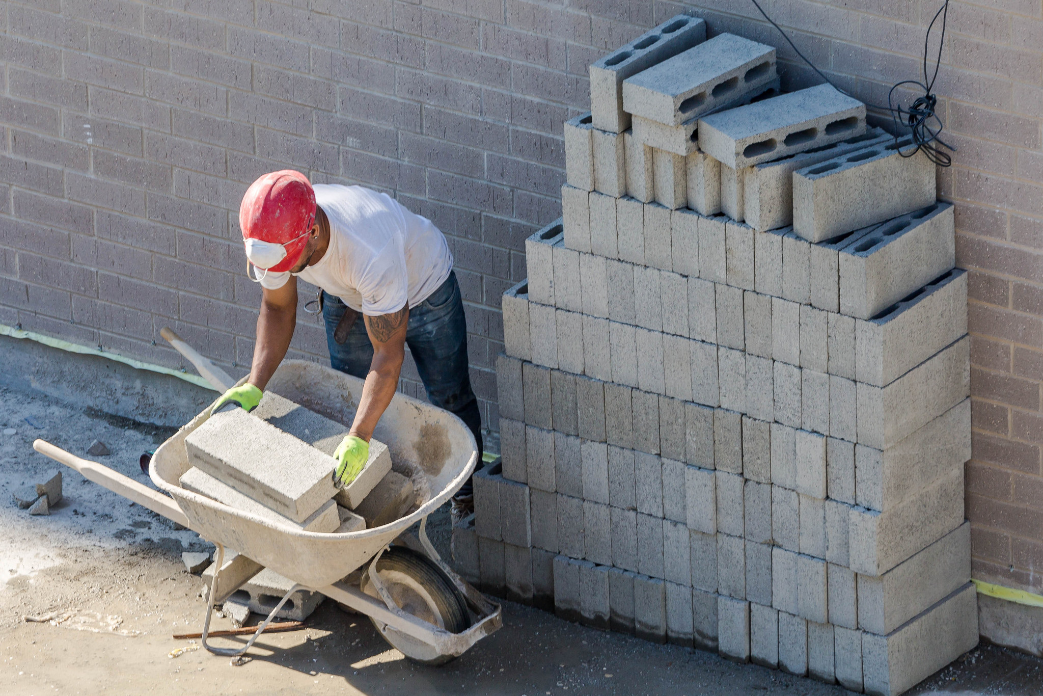 FMI survey: Millennials in construction industry are loyal, hard-working