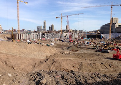 Vikings Stadium construction, April 2014. Photo: Runner1928 via Wikimedia Common