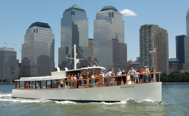 Around Manhattan Boat Tour. Photo: courtesy SailNYC