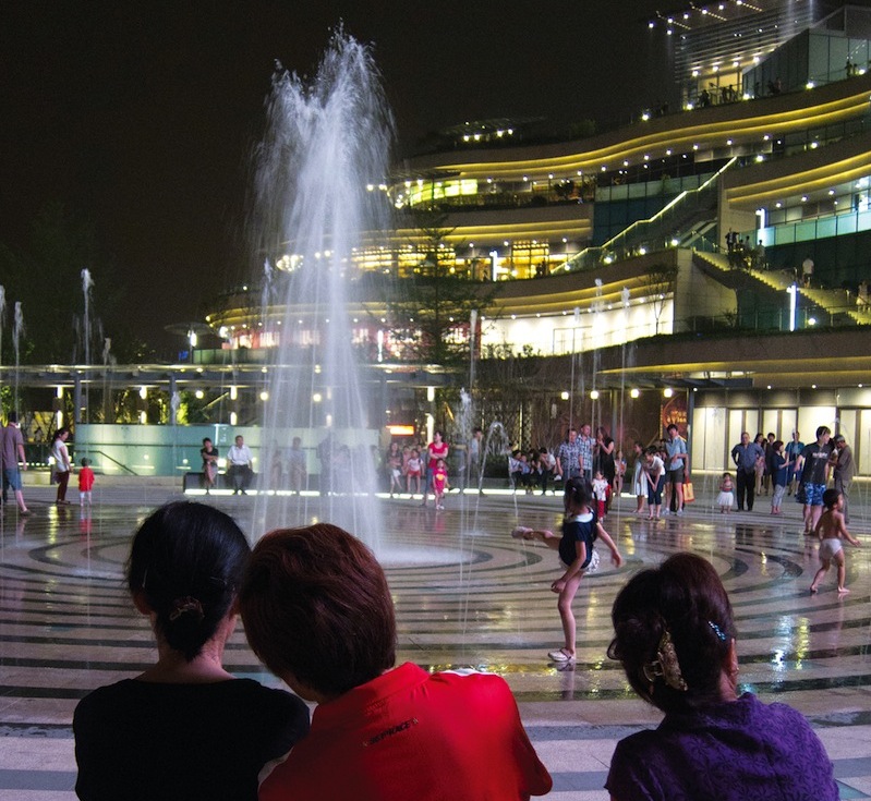 The water feature at China’s Chengdu MixC retail center shows how common spaces draw shoppers.
