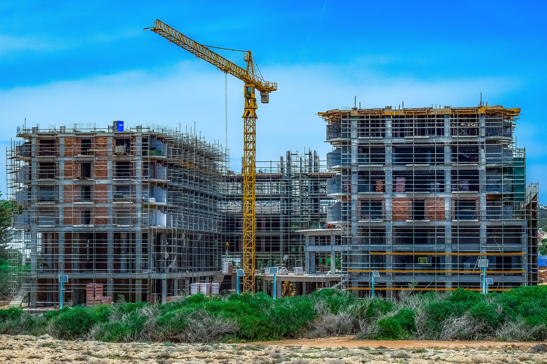The average U.S. contractor has 8.7 months worth of construction work in the pipeline, as of March 2023 Image by Dimitris Vetsikas from Pixabay 
