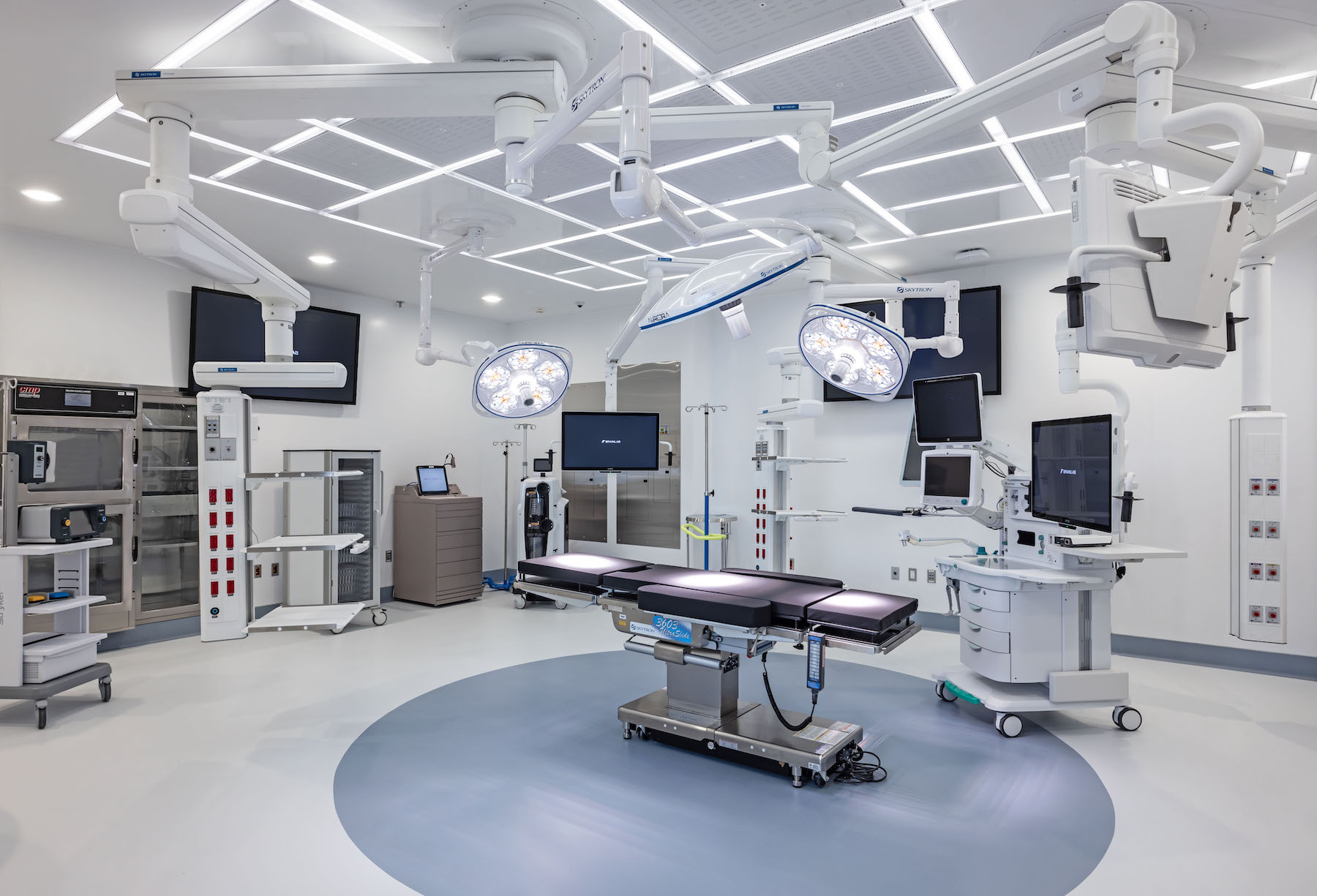 One of 18 operating rooms in the new tower.
