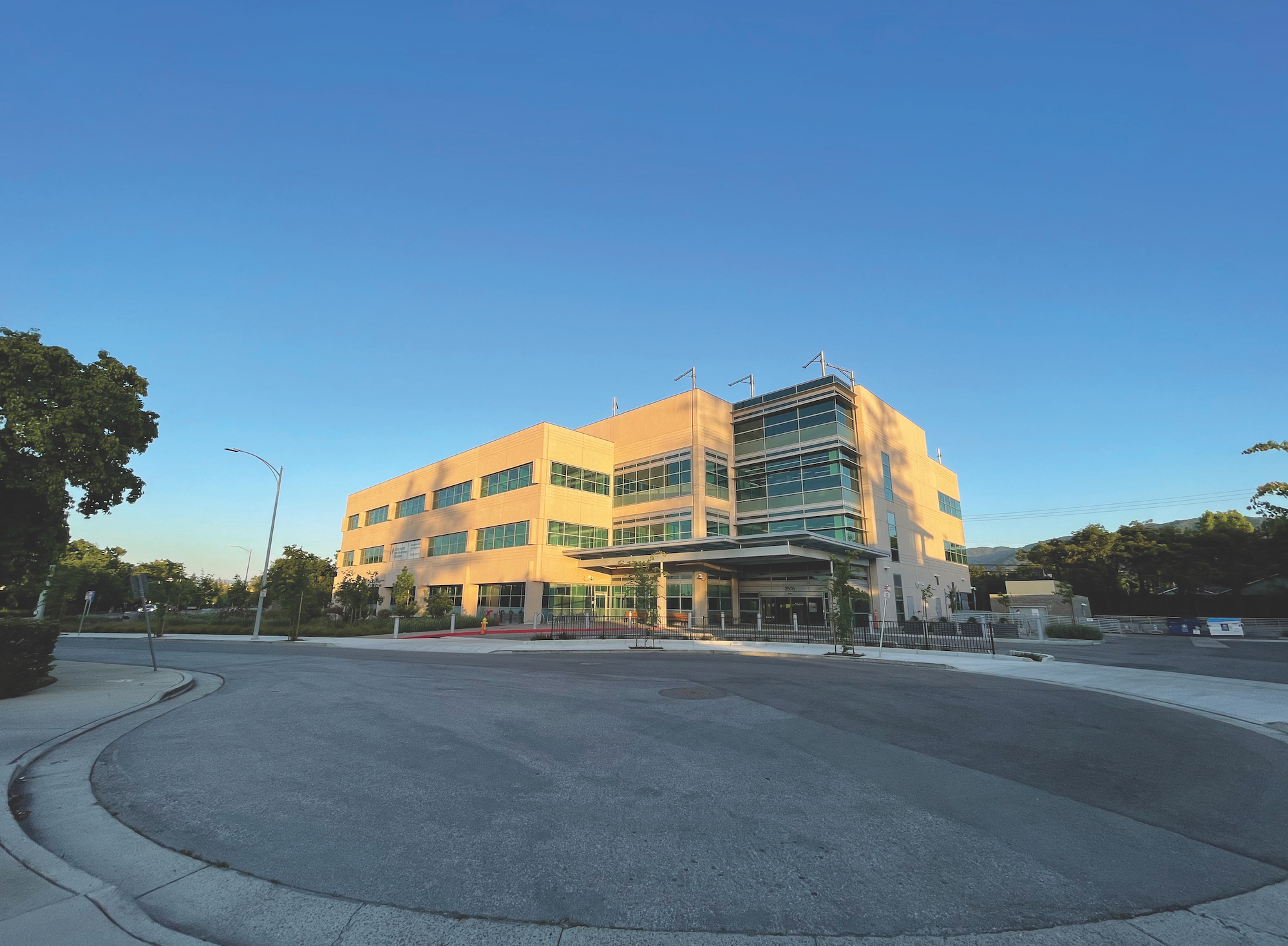 Sutter Health’s new Samaritan Court Ambulatory Care and Surgery Center finishes three months early, $3 million under budget