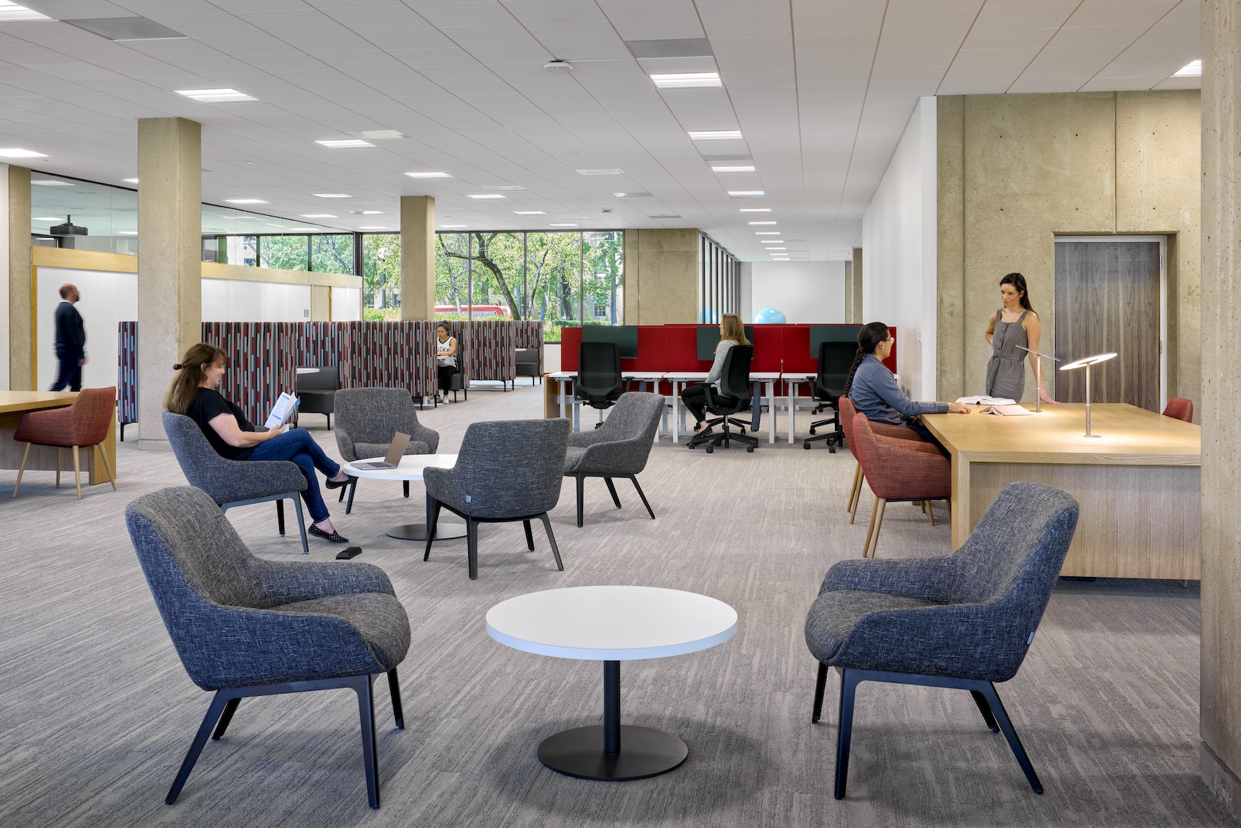 Collaborative space in Green Library's East Wing