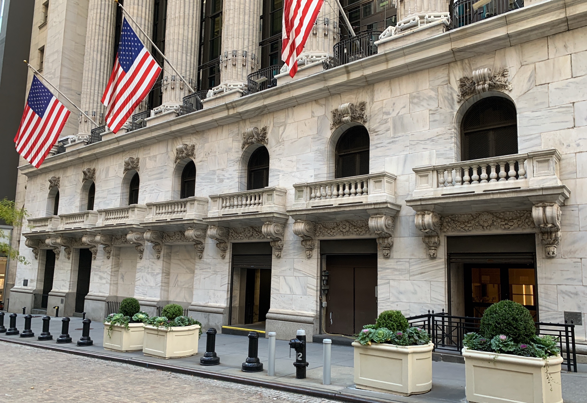 Even for doors at the New York Stock Exchange that were not original to the building, the proposed replacement designs required a public hearing and Community Board review. Photo courtesy Hoffmann Architects + Engineers 