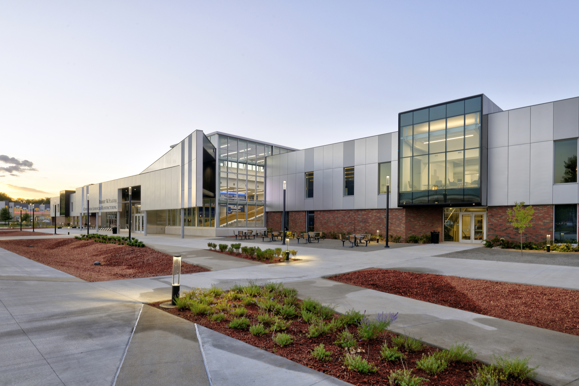 First-of-its-kind advanced manufacturing center opens at Ozarks Technical Community College