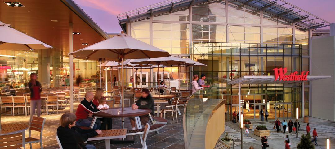 Westfield Galleria in Roseville, Calif., features indoor/outdoor promenade.