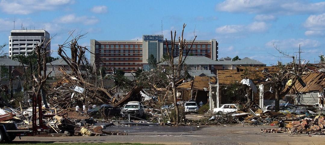 Tornado damage in Tuscaloosa, Ala. Photo: Thilo Parg via Wikimedia Commons; Lice